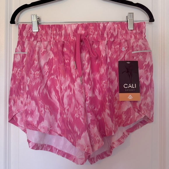 NWT Cali Sport Pink Medium Shorts for Performance Activewear Comfort - Picture 1 of 7
